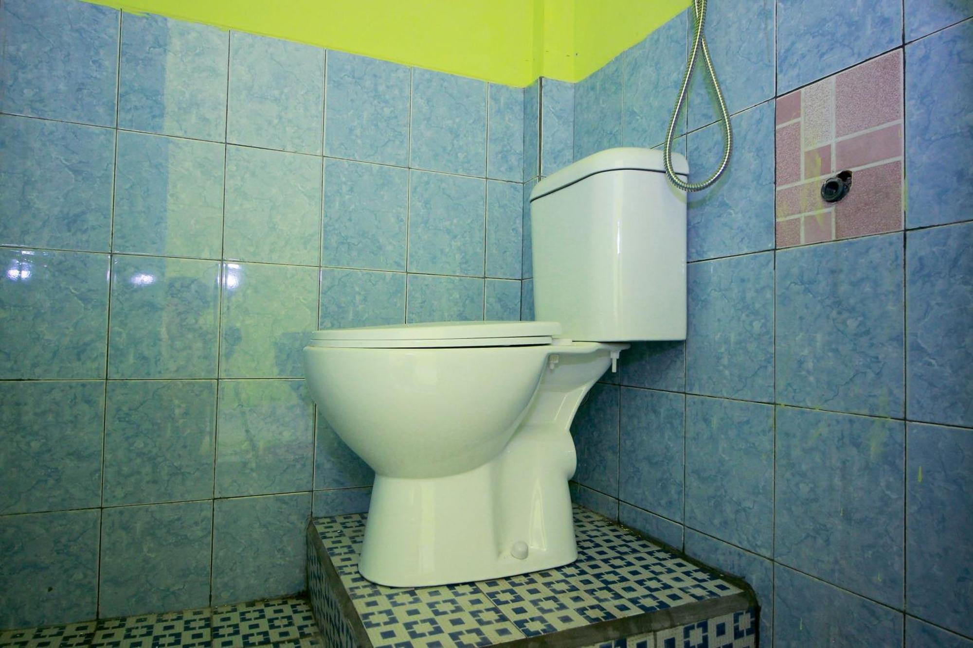 Oyo 2585 Sherren Guest House Lubuklinggau Buitenkant foto