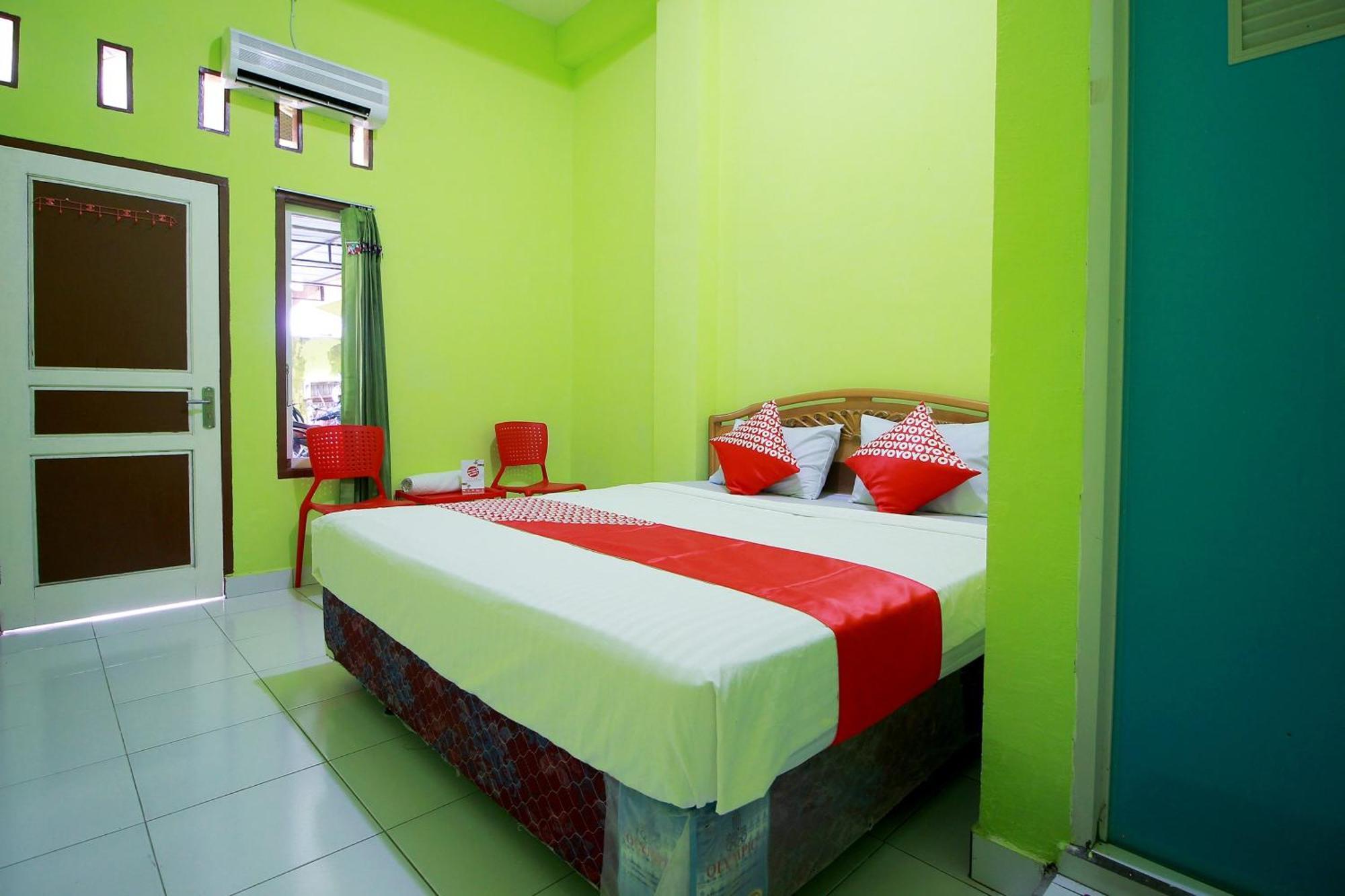 Oyo 2585 Sherren Guest House Lubuklinggau Buitenkant foto