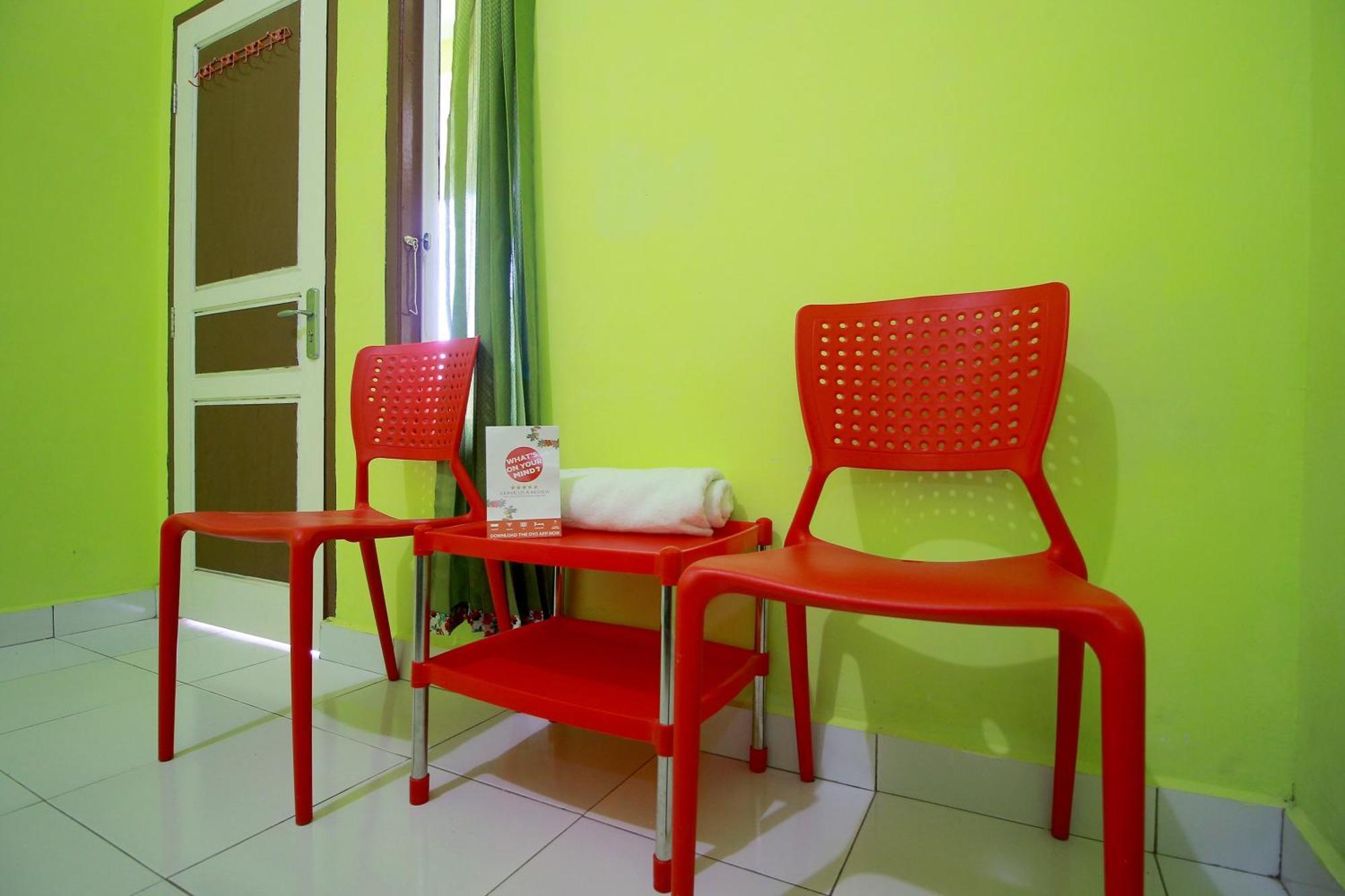 Oyo 2585 Sherren Guest House Lubuklinggau Buitenkant foto