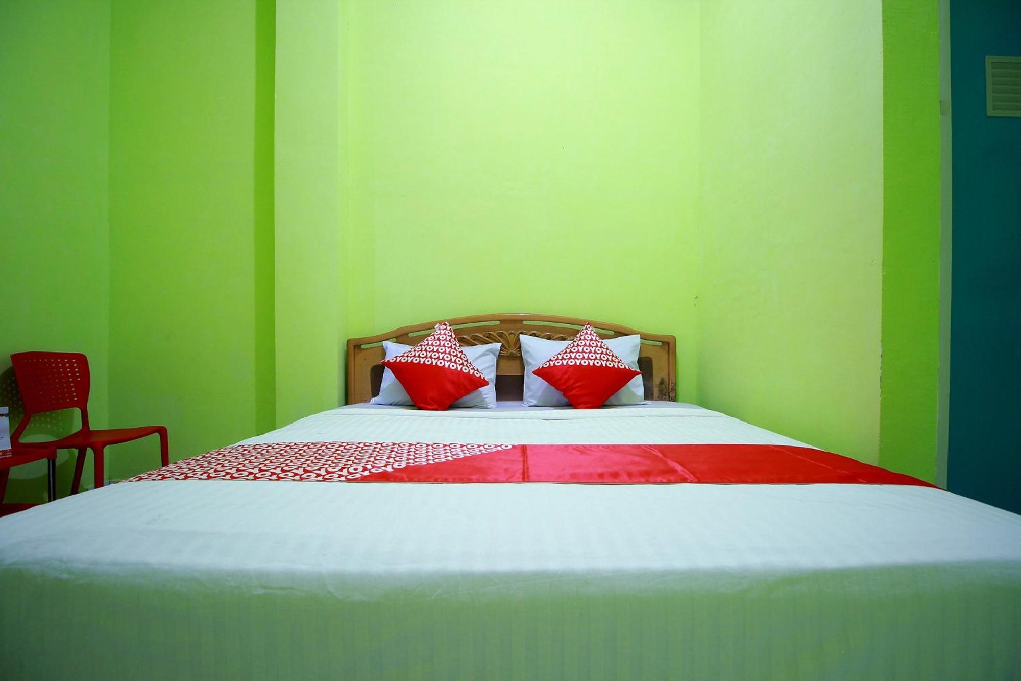 Oyo 2585 Sherren Guest House Lubuklinggau Buitenkant foto