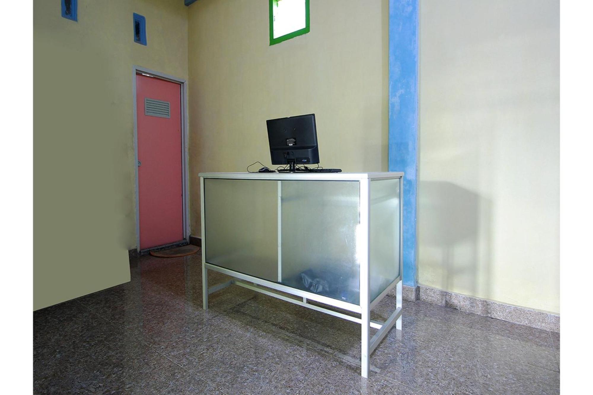 Oyo 2585 Sherren Guest House Lubuklinggau Buitenkant foto